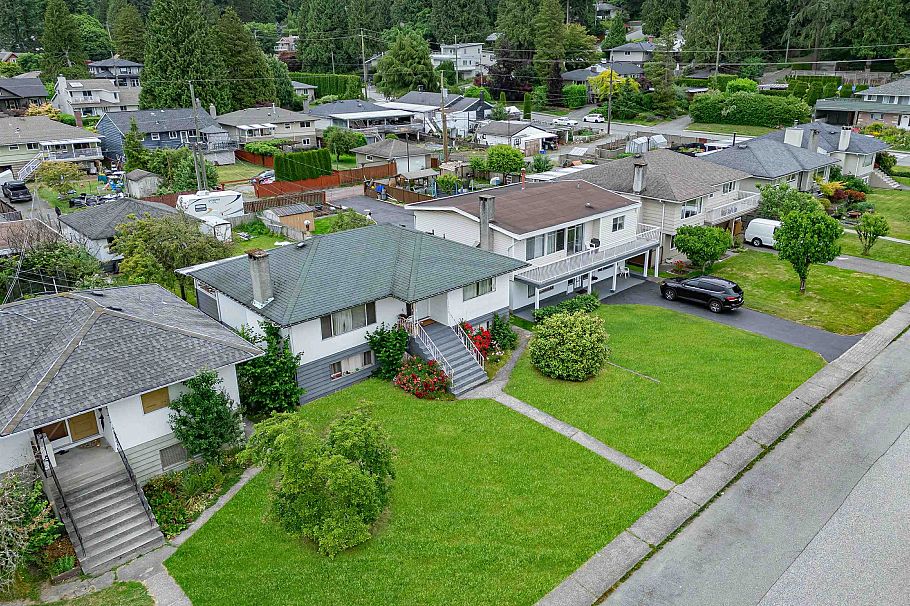 342 E 18th Street North Vancouver, BC - 6