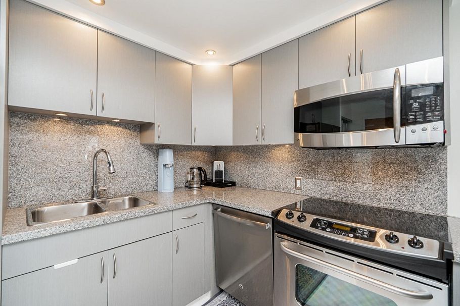 1402 1625 Hornby Street Vancouver, BC - 9