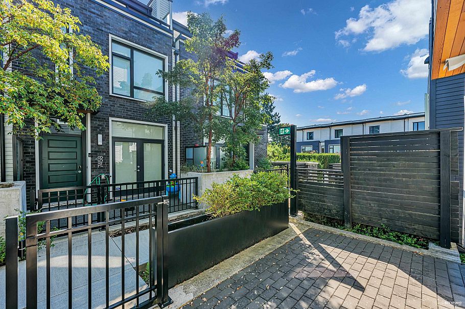 7478 Granville Street Vancouver, BC - 11