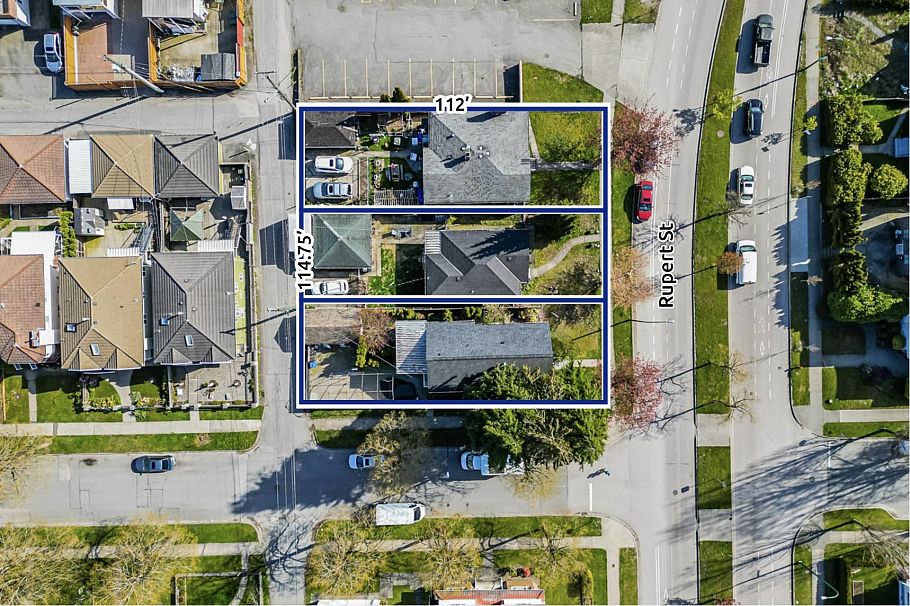 4404 Rupert Street Vancouver, BC - 4