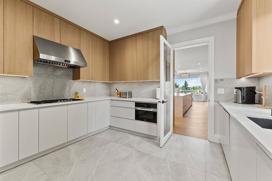 5747 Newton Wynd Vancouver, BC - 11