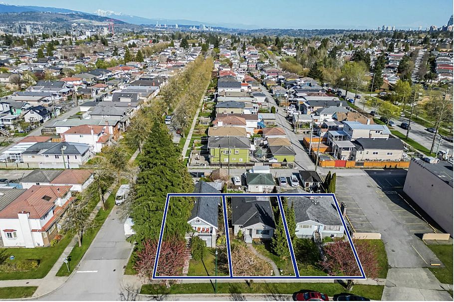 4404 Rupert Street Vancouver, BC - 2