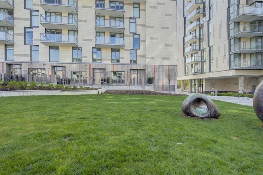 210 8138 Fraser Street Vancouver, BC - 26