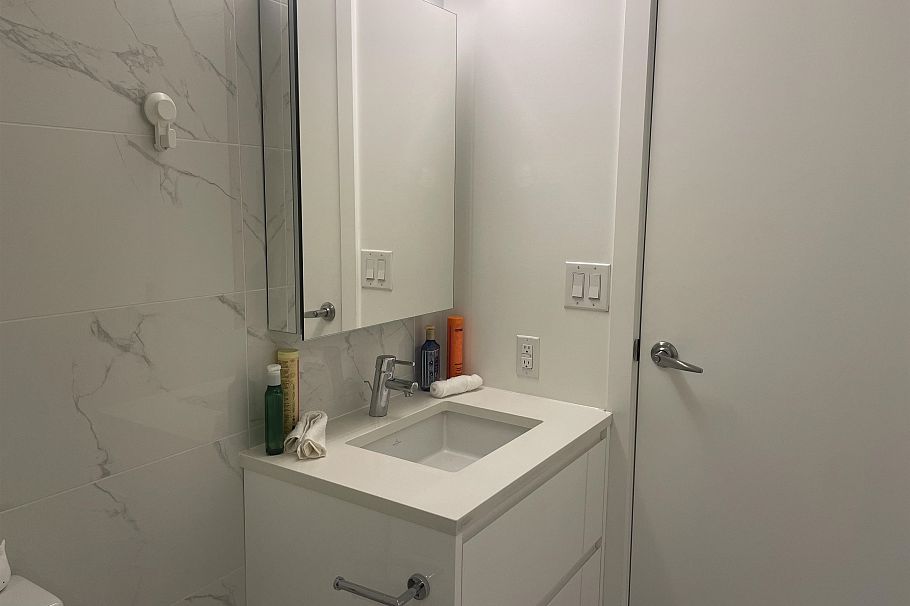 210 8138 Fraser Street Vancouver, BC - 15