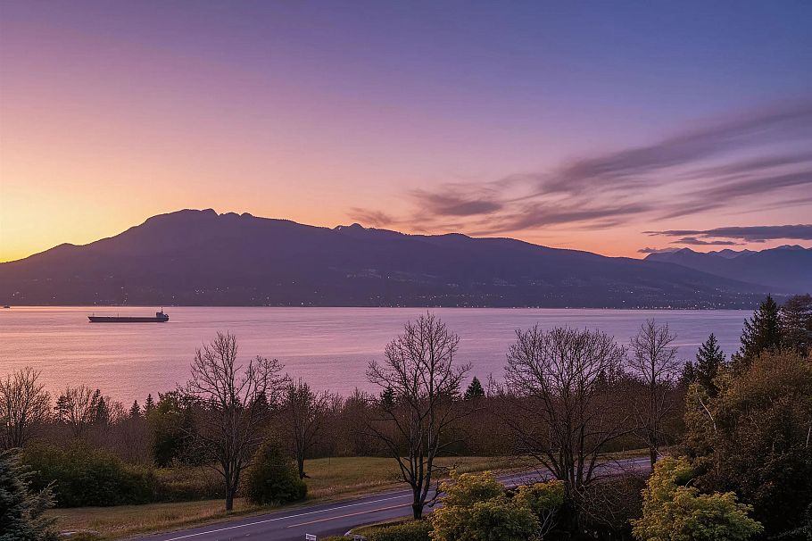 5747 Newton Wynd Vancouver, BC - 3