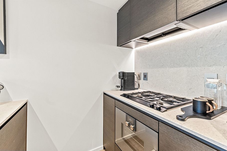 1304 1482 Robson Street Vancouver, BC - 5