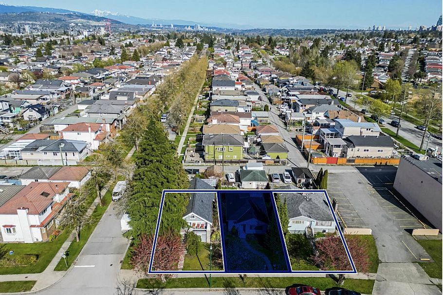 4424 Rupert Street Vancouver, BC - 1