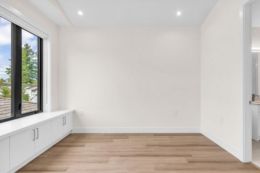 2 4257 Knight Street Vancouver, BC - 23