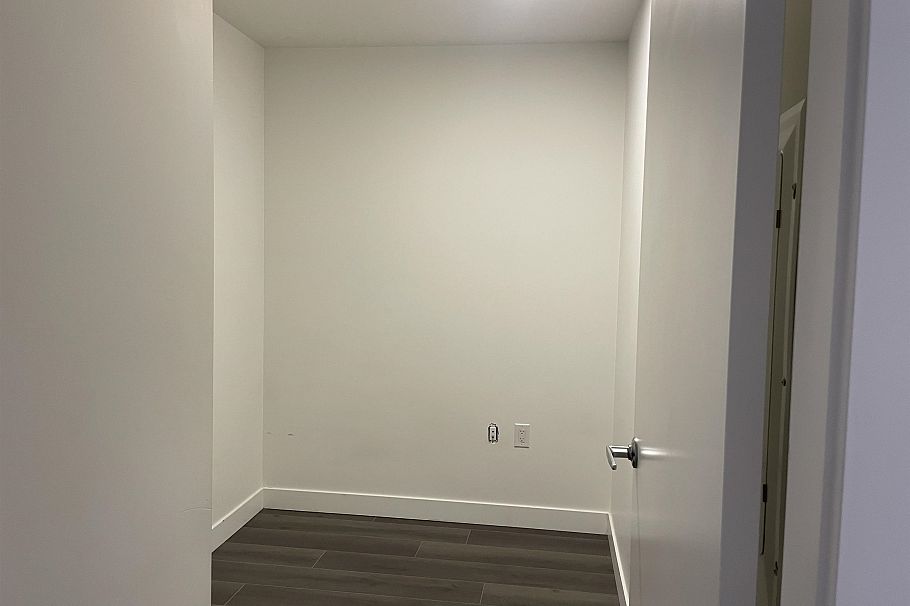 210 8138 Fraser Street Vancouver, BC - 10