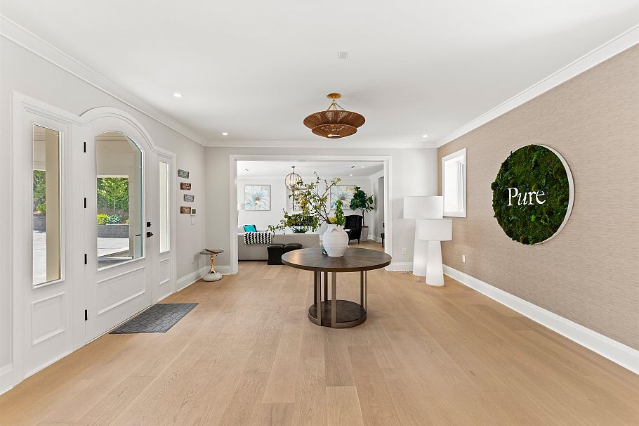 5747 Newton Wynd Vancouver, BC - 5