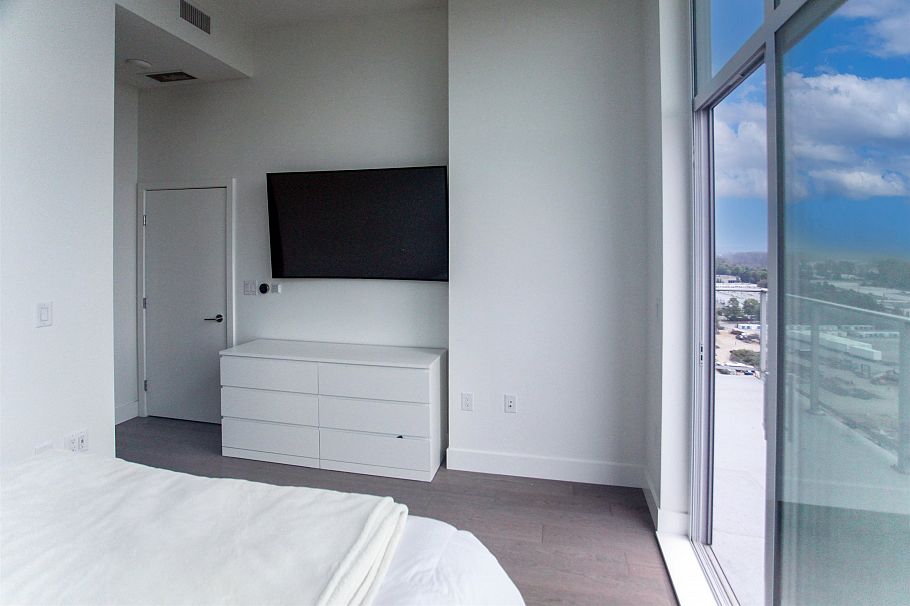 1602 3581 E Kent Avenue North Vancouver, BC - 11