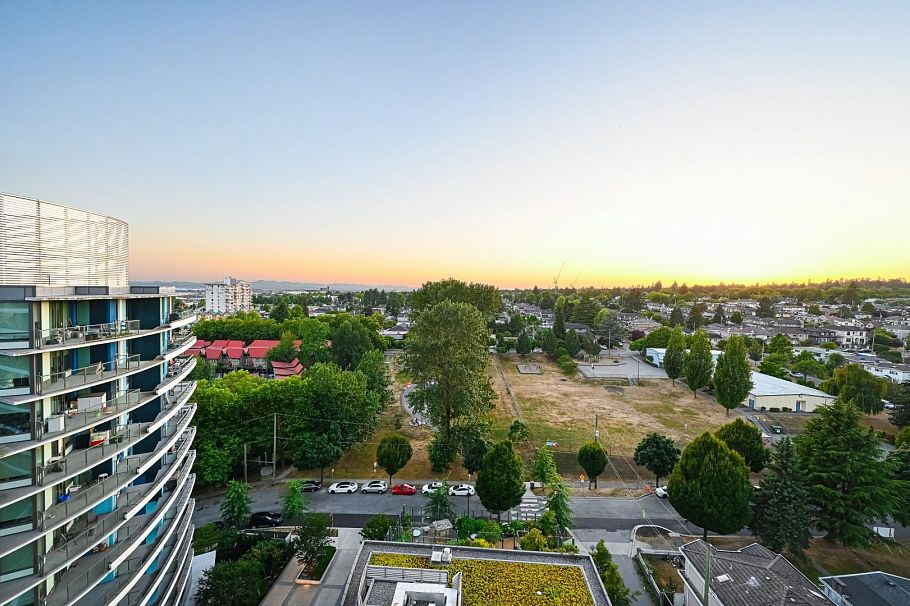 1402 8189 Cambie Street Vancouver, BC - 1