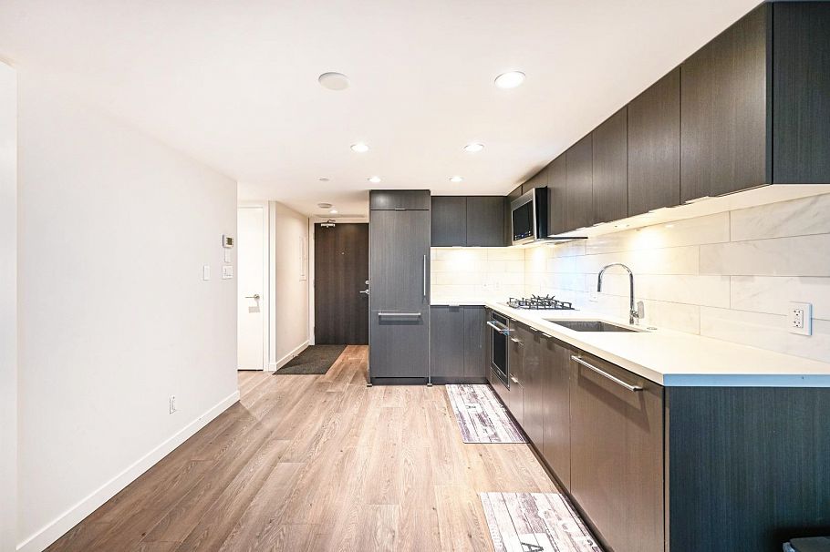 1402 8189 Cambie Street Vancouver, BC - 6