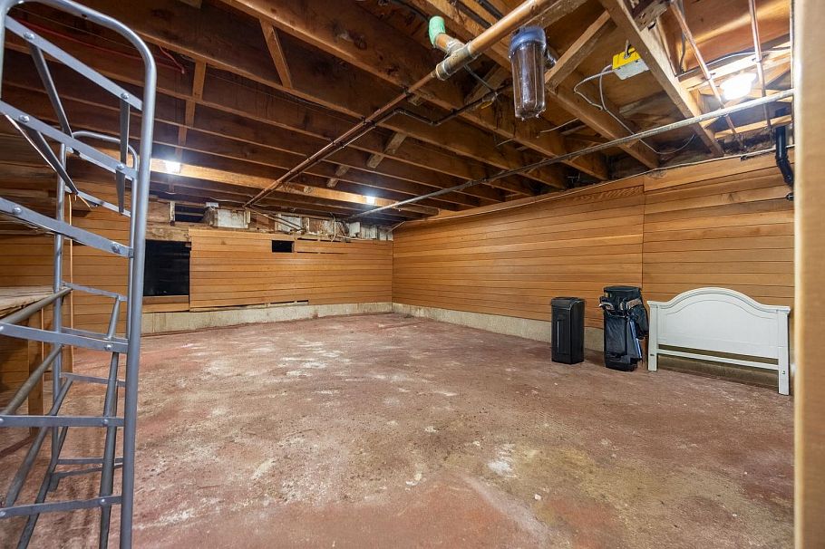 873 Baycrest Drive North Vancouver, BC - 19