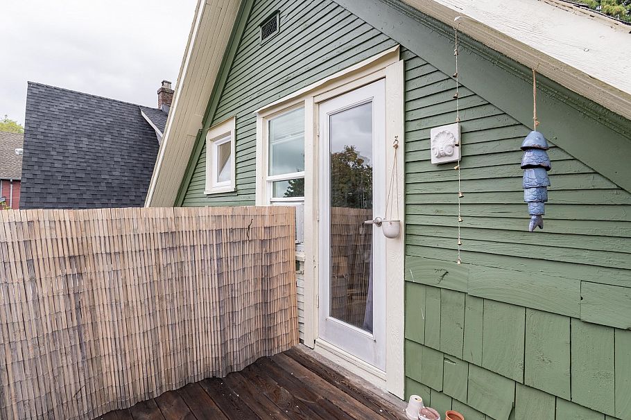 1830 E 1st Avenue Vancouver, BC - 22