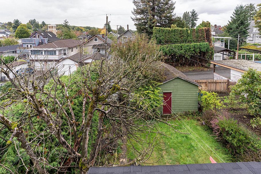 1830 E 1st Avenue Vancouver, BC - 23