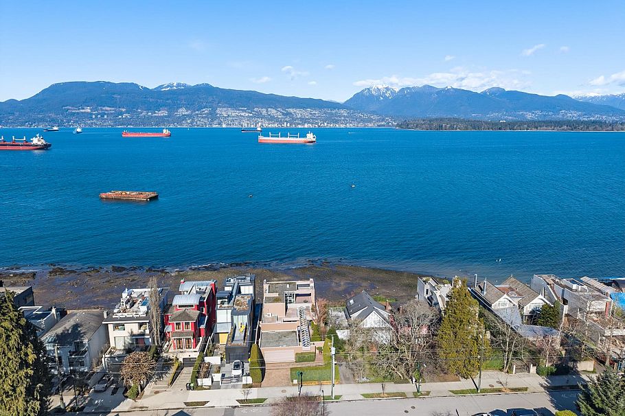 3513 Point Grey Road Vancouver, BC - 40