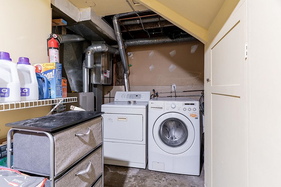 1830 E 1st Avenue Vancouver, BC - 24