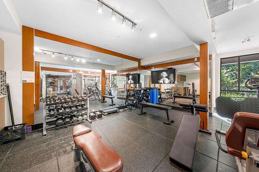 412 719 W 3rd Street North Vancouver, BC - 35