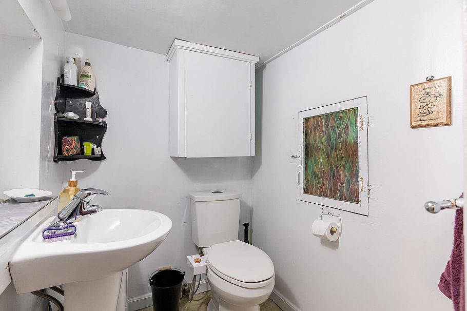 1830 E 1st Avenue Vancouver, BC - 31