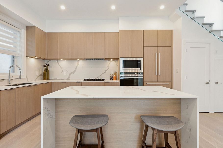 7855 Ontario Street Vancouver, BC - 7