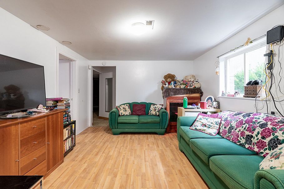 1830 E 1st Avenue Vancouver, BC - 25