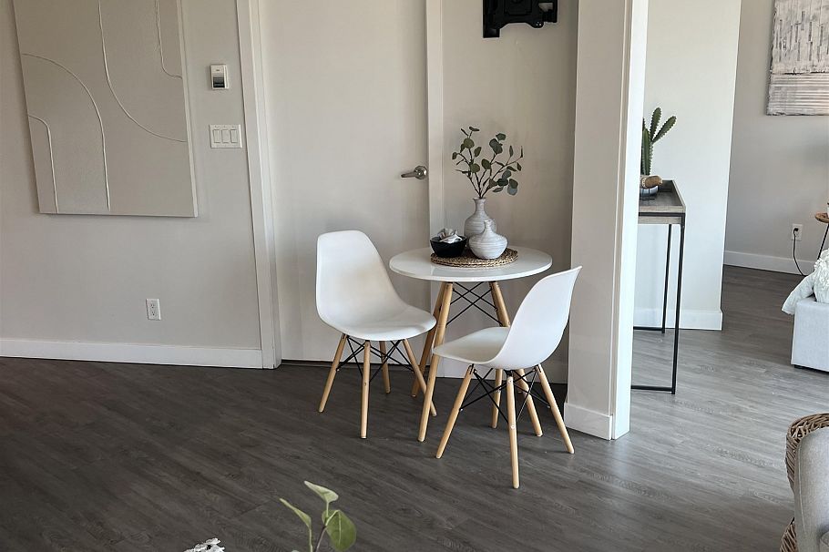 1409 128 W Cordova Street Vancouver, BC - 3