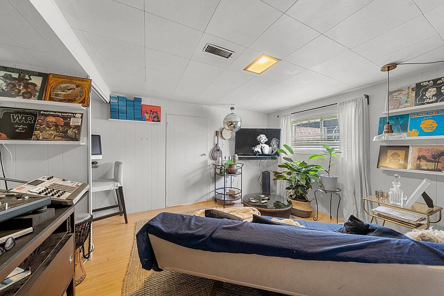 2027 W 44th Avenue Vancouver, BC - 19