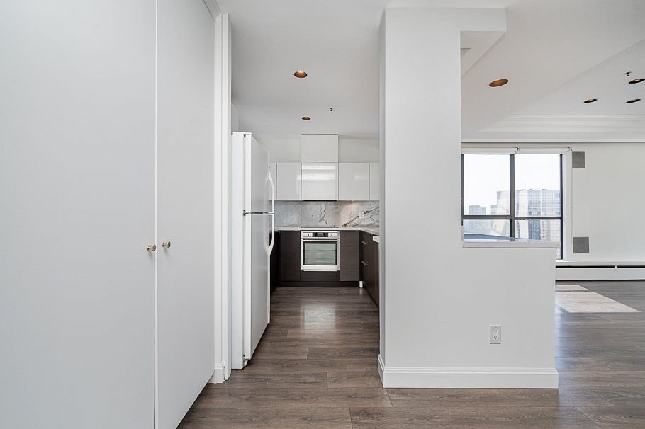 PH1 1060 Alberni Street Vancouver, BC - 16