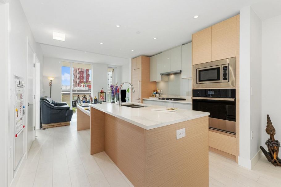 701 3538 Sawmill Crescent Vancouver, BC - 5