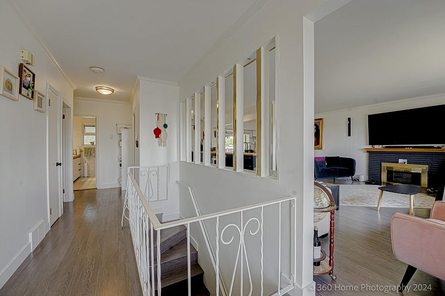 962 Whitchurch Street North Vancouver, BC - 12