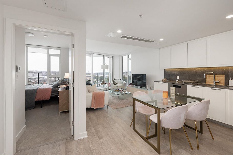 1705 1401 Hunter Street North Vancouver, BC - 3