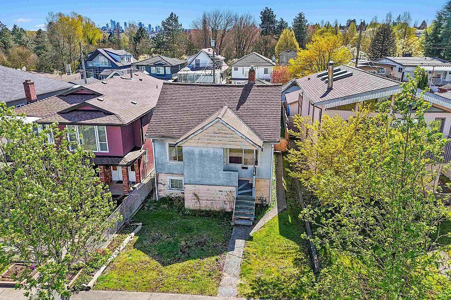 3318 William Street Vancouver, BC - 5