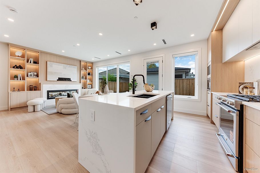 2 3121 E 46th Avenue Vancouver, BC - 11