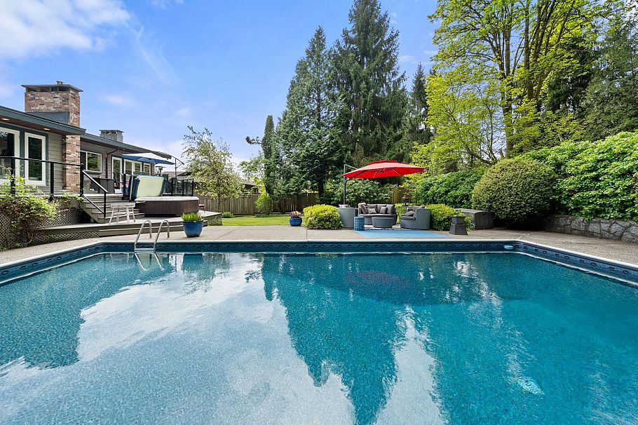 871 Fairway Drive North Vancouver, BC - 29