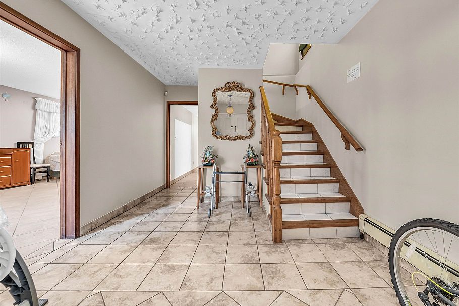 3112 E 1st Avenue Vancouver, BC - 24