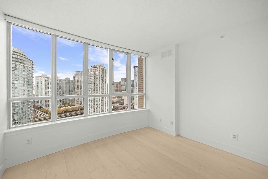 2501 63 Keefer Place Vancouver, BC - 6