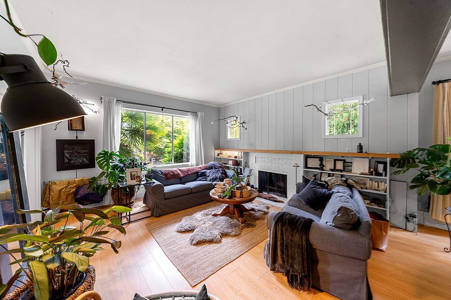 2027 W 44th Avenue Vancouver, BC - 9