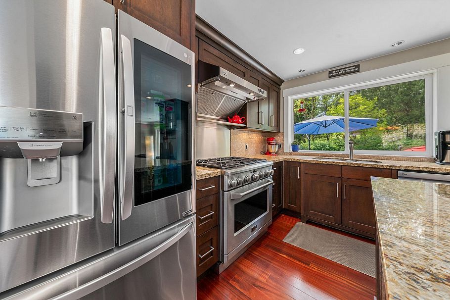 871 Fairway Drive North Vancouver, BC - 6