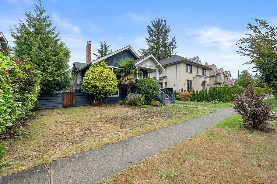 2027 W 44th Avenue Vancouver, BC - 29