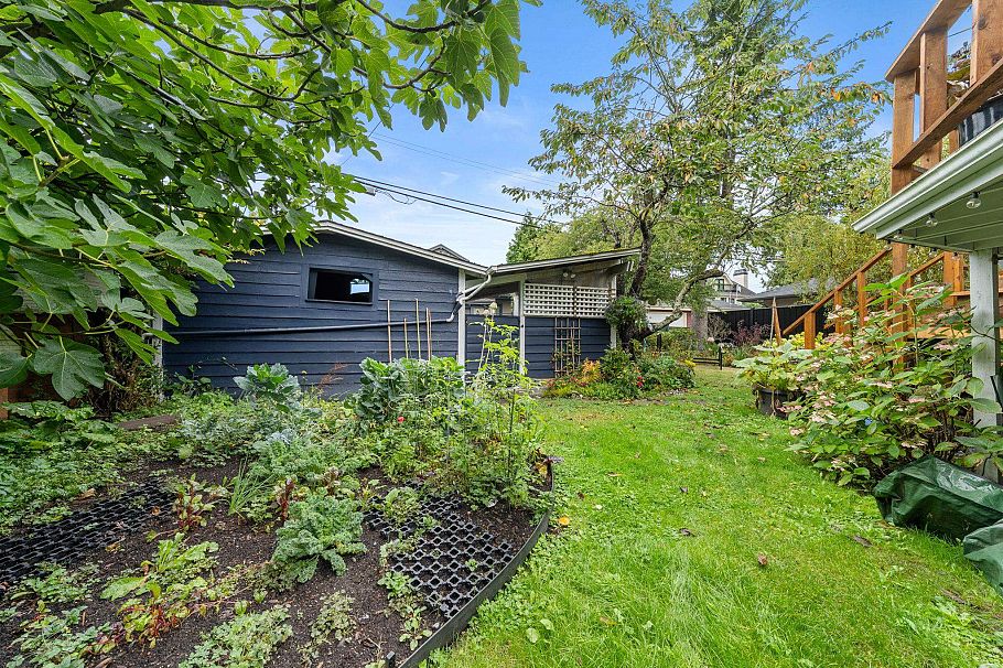 2027 W 44th Avenue Vancouver, BC - 21