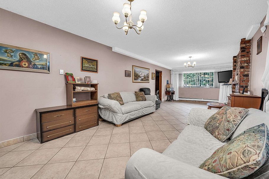 3112 E 1st Avenue Vancouver, BC - 18