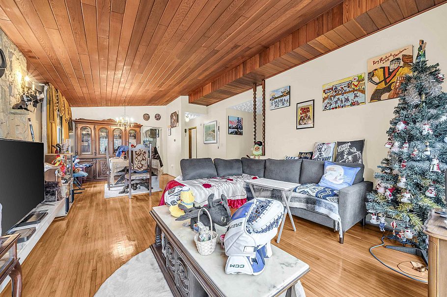 3112 E 1st Avenue Vancouver, BC - 12