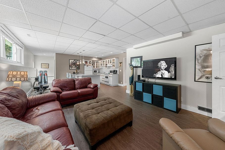 871 Fairway Drive North Vancouver, BC - 16