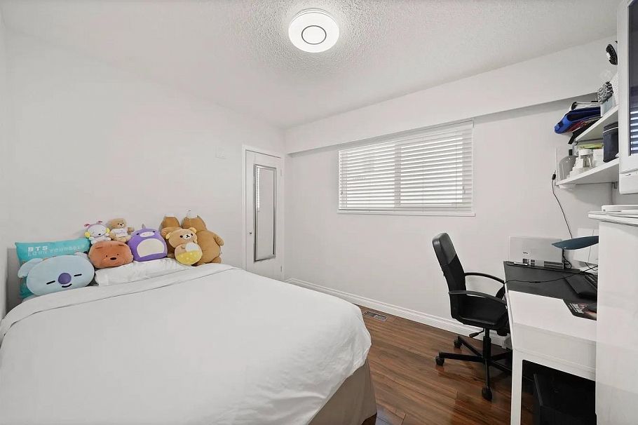 2374 E 33rd Avenue Vancouver, BC - 7