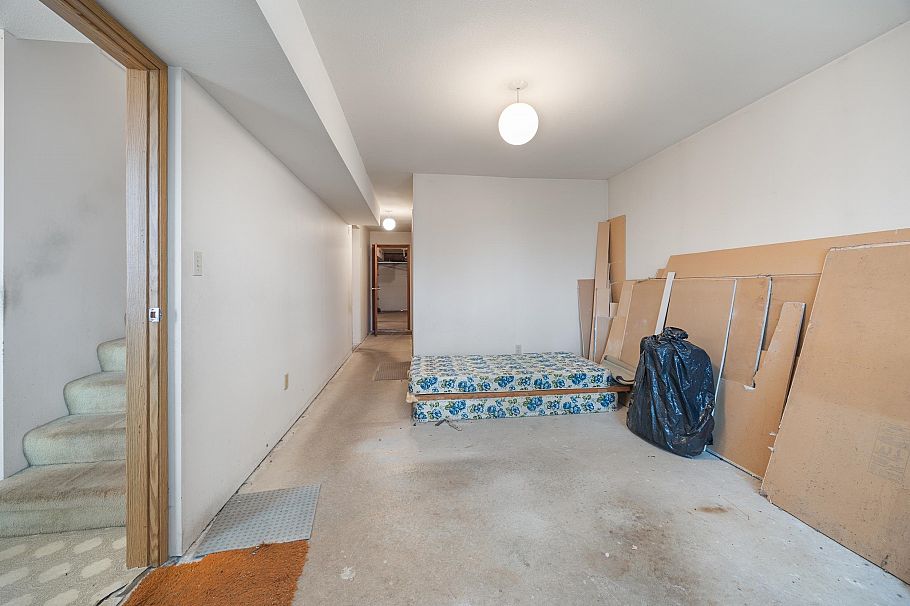 6966 Beatrice Street Vancouver, BC - 17