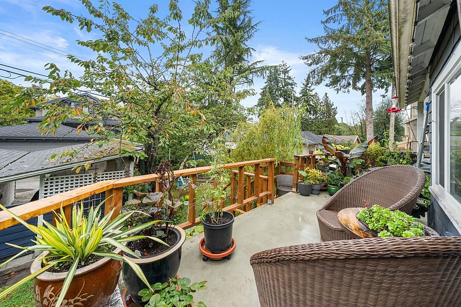 2027 W 44th Avenue Vancouver, BC - 26