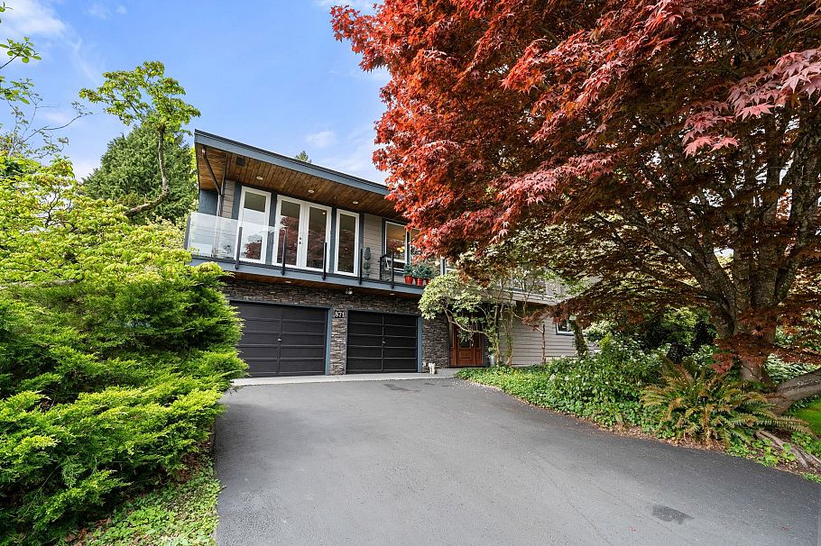 871 Fairway Drive North Vancouver, BC - 35