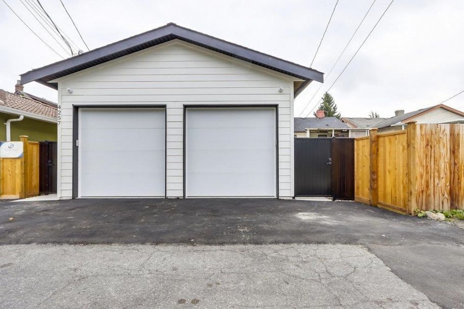 1 4257 Knight Street Vancouver, BC - 21