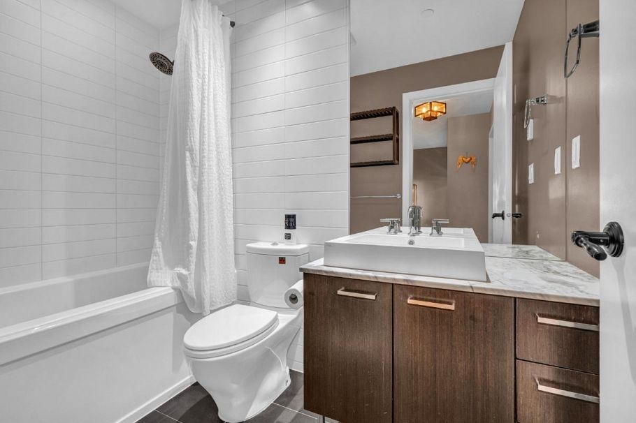 2540 Spruce Street Vancouver, BC - 11